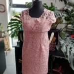 Koronkowy brudny róż